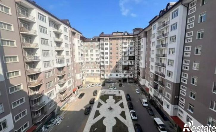 3-комн квартира улица Гейдара Алиева, 15В,  д. 15В