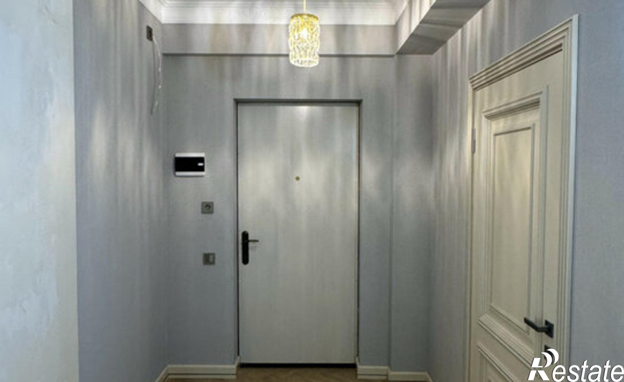 Купить квартиру за 10 000 000 рублей на улица Генриха Гасанова, 10