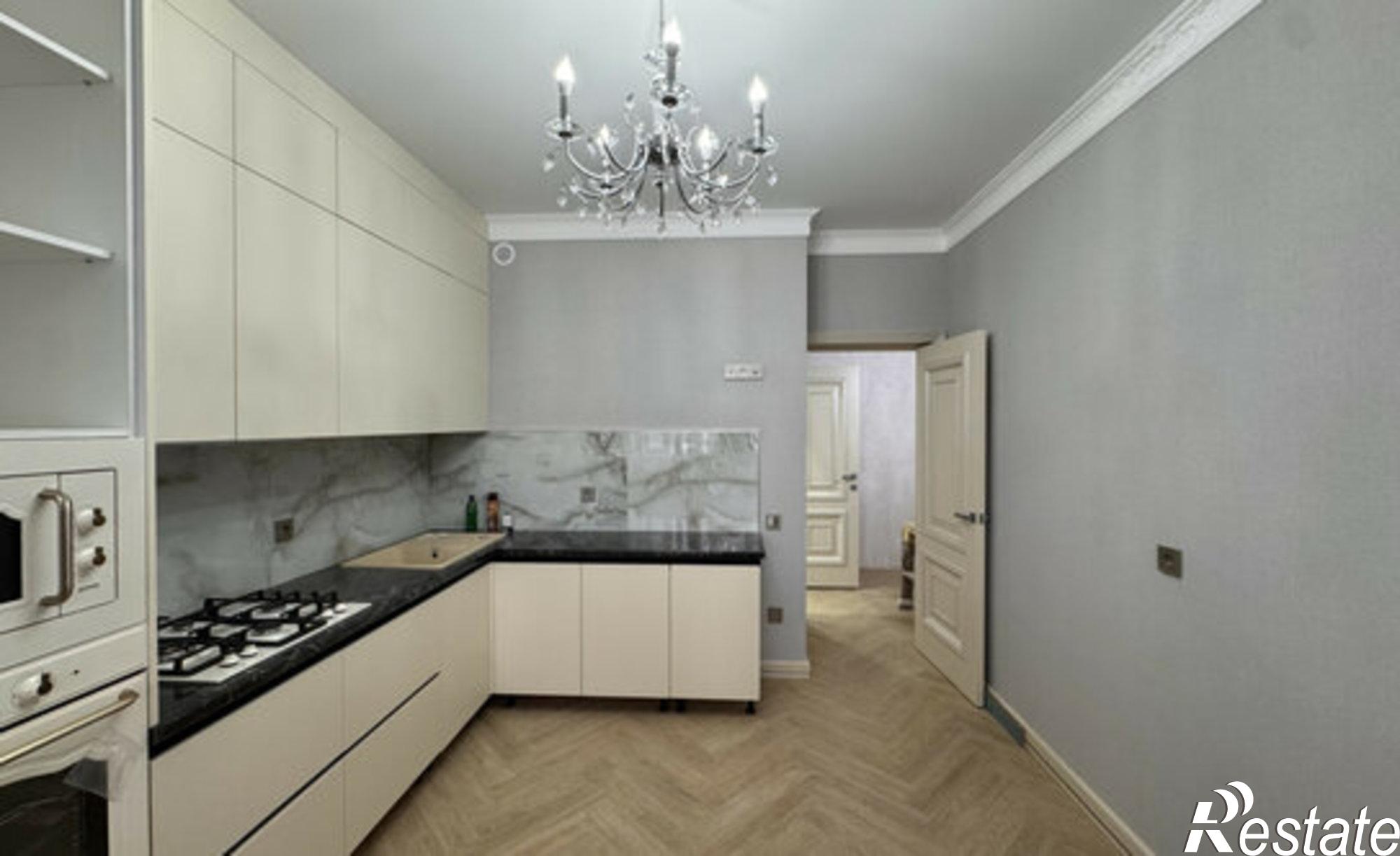 Купить квартиру за 10 000 000 рублей на улица Генриха Гасанова, 10