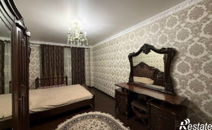 2-комн квартира улица Сальмана, 100,  д. 100