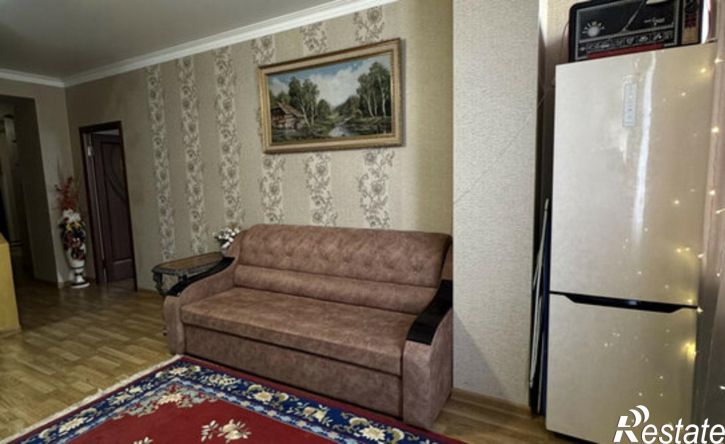 2-комн квартира улица Сальмана, 100,  д. 100