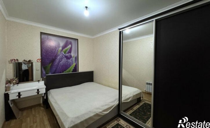 2-комн квартира улица Сальмана, 100,  д. 100