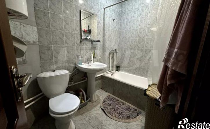 4-комн квартира улица Гагарина, 33,  д. 33