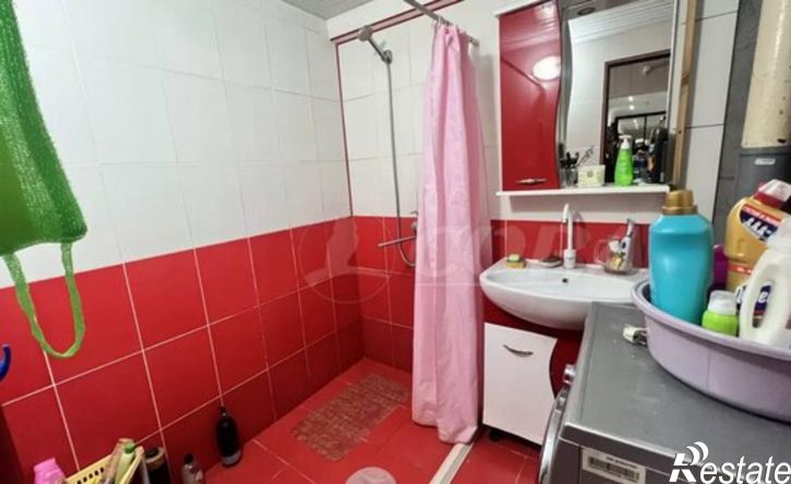 4-комн квартира улица Расулбекова, 8Б,  д. 8Б