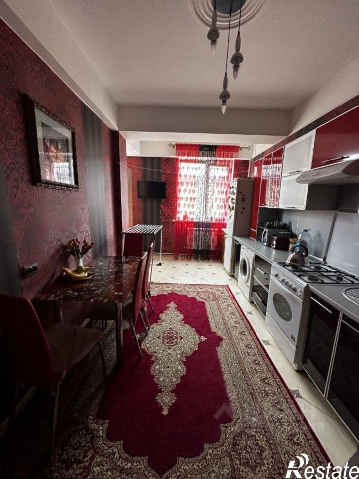 3-комн квартира улица 345-й Дагестанской Стрелковой Дивизии, 9Е,  д. 9Е
