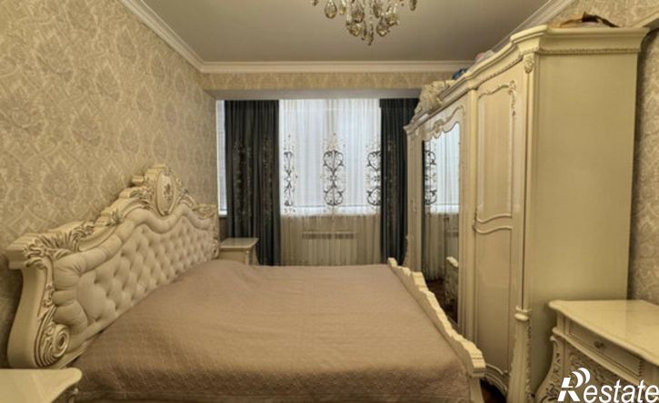 3-комн квартира улица Сальмана, 100,  д. 100