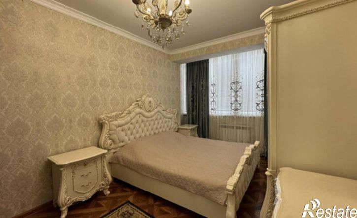 3-комн квартира улица Сальмана, 100,  д. 100