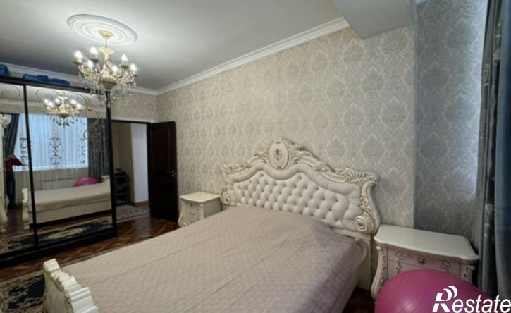 3-комн квартира улица Сальмана, 100,  д. 100