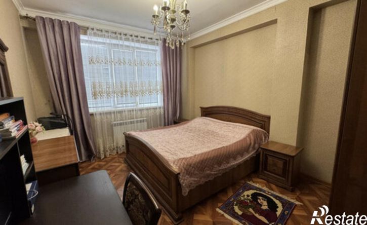 3-комн квартира улица Сальмана, 100,  д. 100