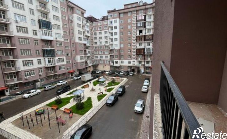4-комн квартира улица Гейдара Алиева, 13Б,  д. 13Б