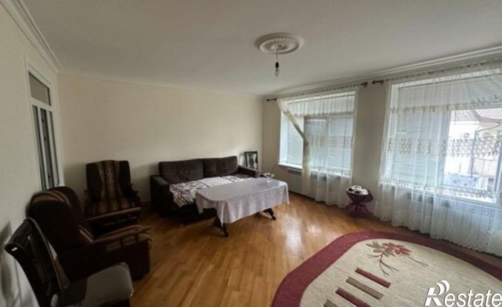 2-комн квартира улица Гагарина, 33,  д. 33