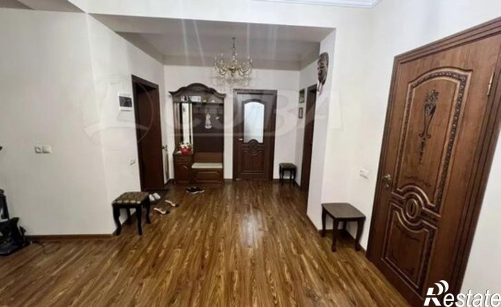 4-комн квартира ул Сальмана, 85д,  д. 85д