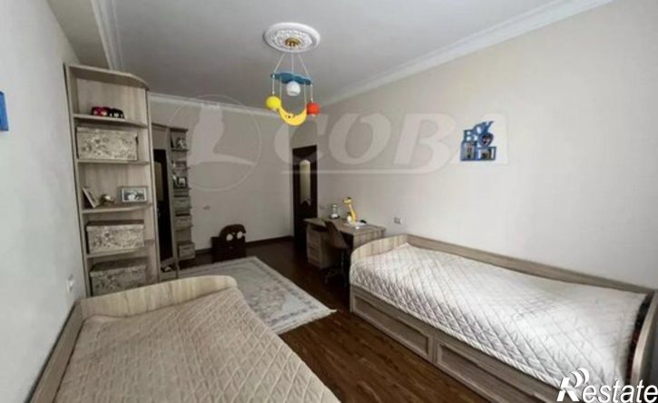 4-комн квартира ул Сальмана, 85д,  д. 85д