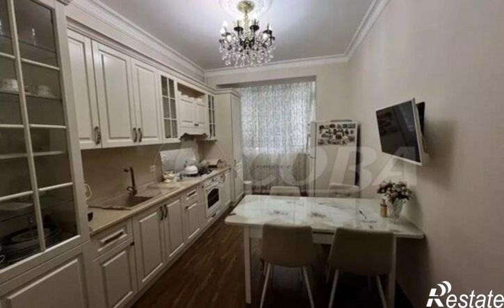4-комн квартира ул Сальмана, 85д,  д. 85д