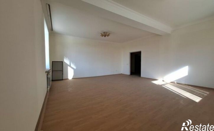 4-комн квартира ул Приморская, 16/2,  д. 16/2
