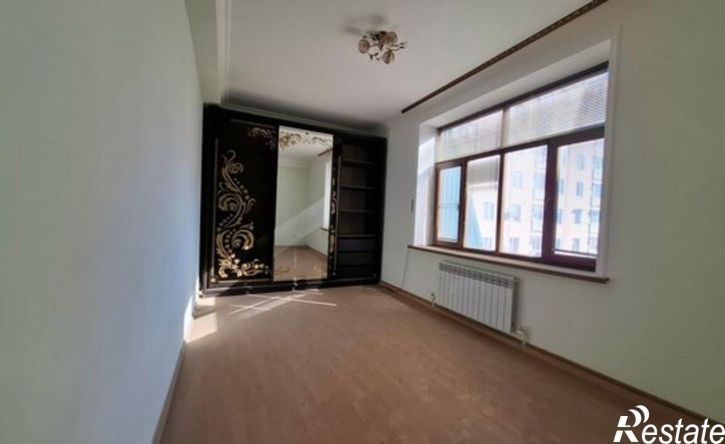 4-комн квартира ул Приморская, 16/2,  д. 16/2