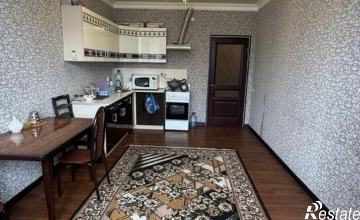 2-комн квартира улица Сальмана, 100,  д. 100