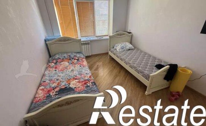 4-комн квартира улица Орджоникидзе, 5,  д. 5