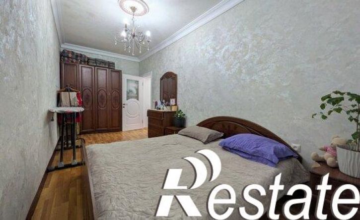 3-комн квартира улица Н.Эмиргамзаева, 35,  д. 35