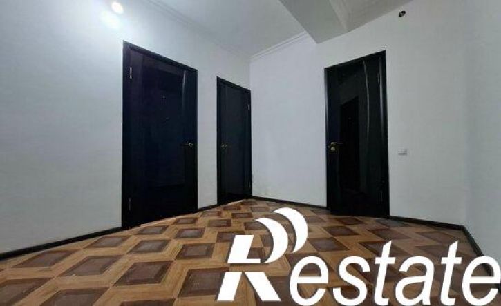 3-комн квартира улица Сальмана, 83А,  д. 83А