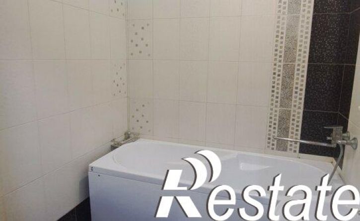 3-комн квартира проспект Агасиева, 10,  д. 10