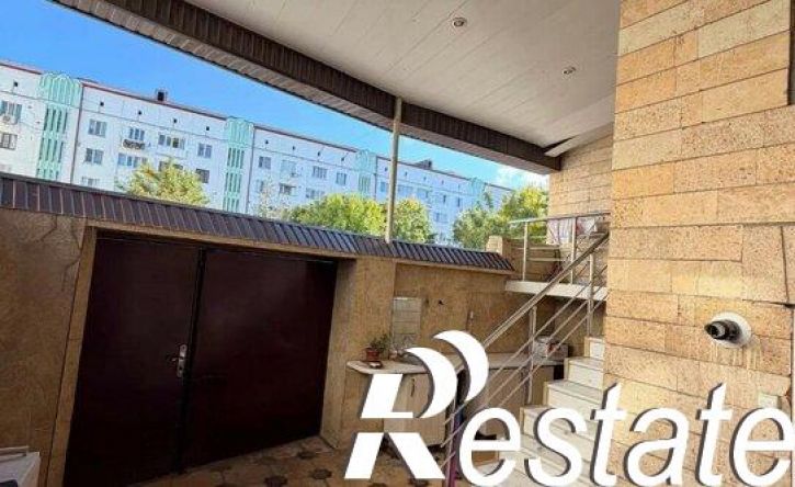 3-комн квартира улица Генерала Сеидова, 18Б,  д. 18Б